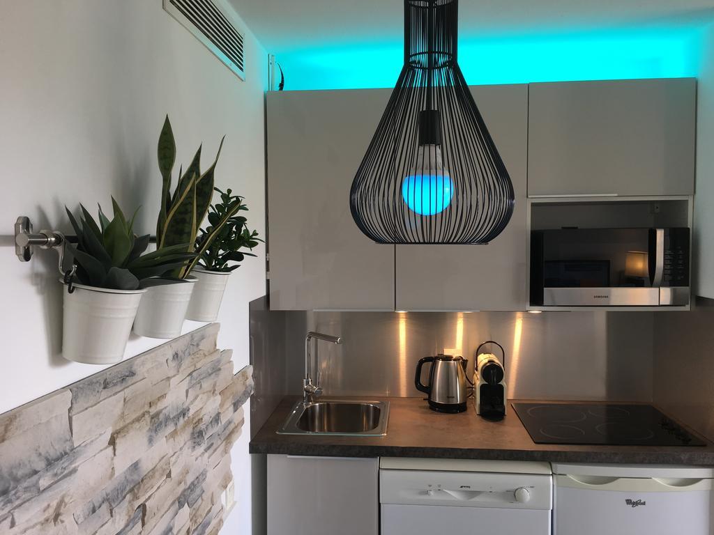Myhome Riviera - Cannes Sea View Apartment Rentals ภายนอก รูปภาพ
